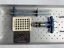 Carregar imagem no visualizador da galeria, Medtronic CD Horizon Legacy 5.5 Non-Break Off Set Screw Tray, Ti